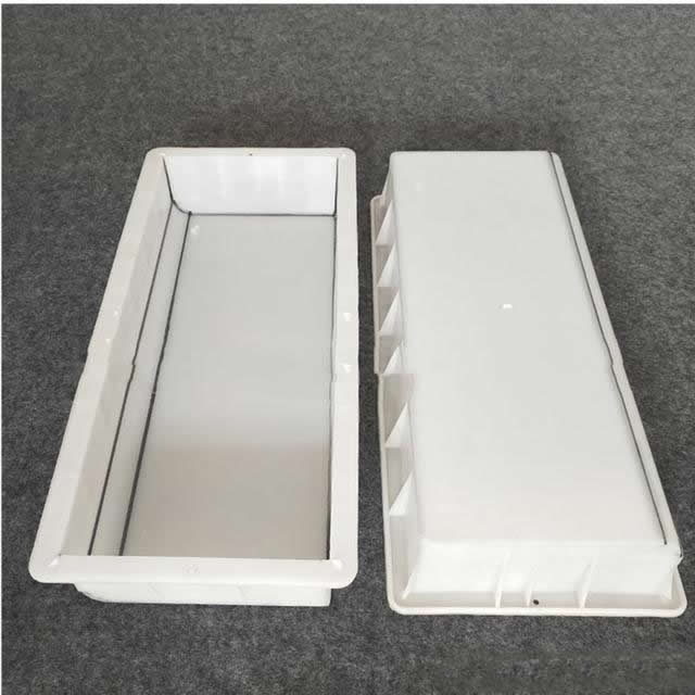 郑州模具：水泥路牙石模具定制-路缘石塑料模型