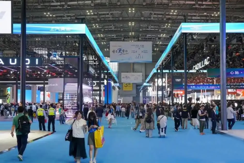 郑州模具：汽车制造95%以上零件都依赖它，“小模具”如何推动“大产业”？